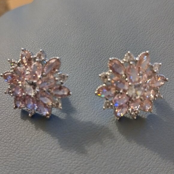 G by Guess Jewelry - PRETTY RHINESTONE EARRINGS